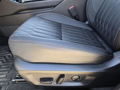 New 2025 Mitsubishi Outlander SEL image 19