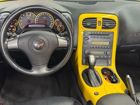 Used 2006 Chevrolet Corvette Convertible w/ Preferred Equipment Group RWD image 53