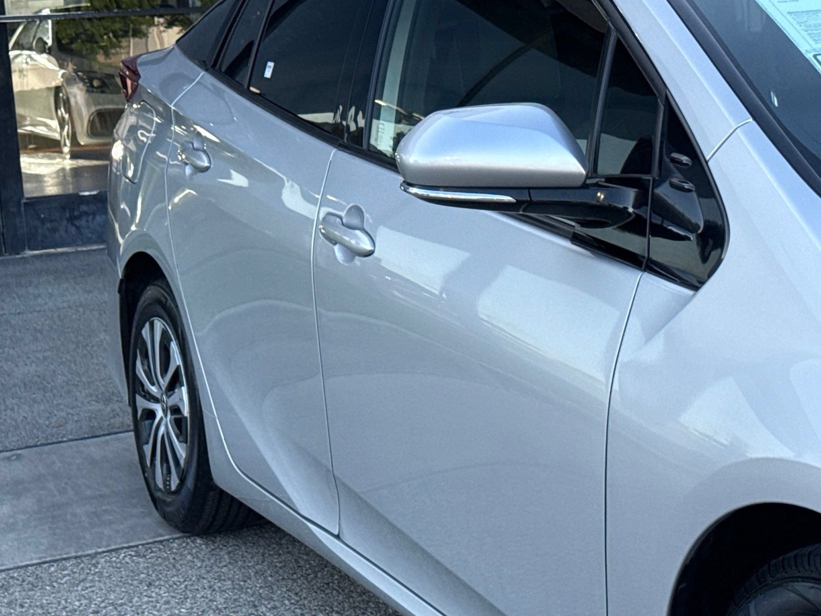 Used 2020 Toyota Prius Prime XLE FWD image 8