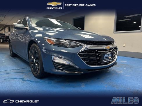 Certified 2025 Chevrolet Malibu LT image 1