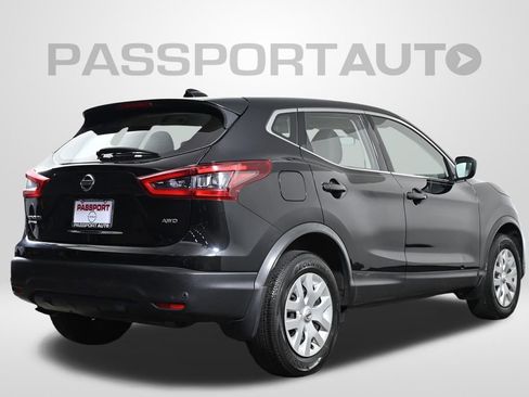 Used 2020 Nissan Rogue Sport S image 9