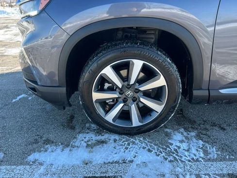 Used 2023 Honda Pilot Touring image 11