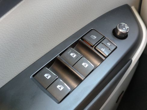 Used 2017 Toyota Highlander Limited Platinum image 24