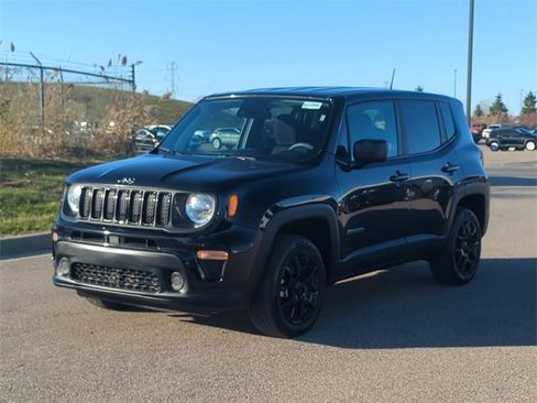 Used 2023 Jeep Renegade Latitude image 7