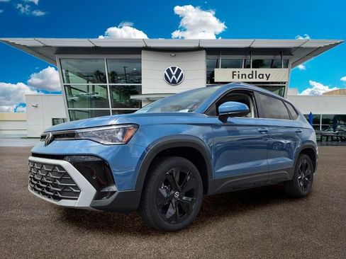 New 2026 Volkswagen Taos SE FWD image 2