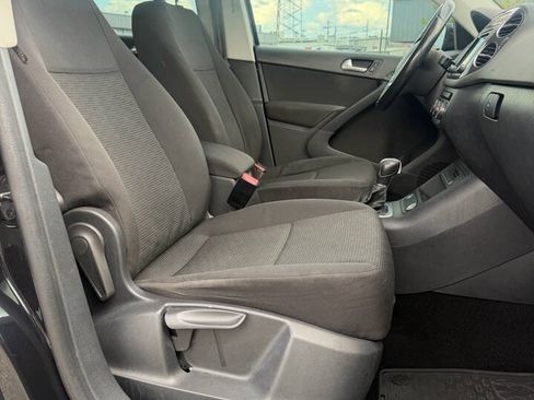 Used 2018 Volkswagen Tiguan Limited FWD image 16