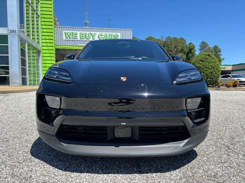Used 2025 Porsche Macan Electric RWD image 10