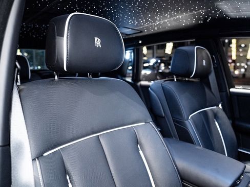 Used 2024 Rolls-Royce Phantom Sedan image 32