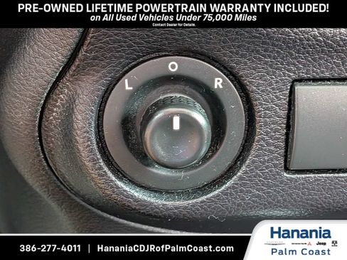 Used 2016 Jeep Wrangler Unlimited Rubicon w/ Connectivity Group AWD/4WD image 22