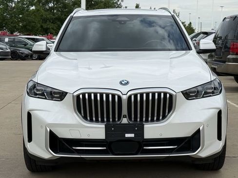Used 2024 BMW X5 xDrive50e w/ Premium Package AWD/4WD image 8