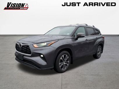 Used 2024 Toyota Highlander XLE