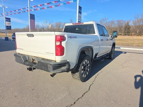 Used 2023 Chevrolet Silverado 2500 Custom w/ Custom Convenience Package image 5