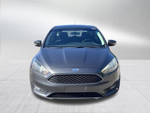 Used 2015 Ford Focus SE w/ Equipment Group 201A FWD image 2