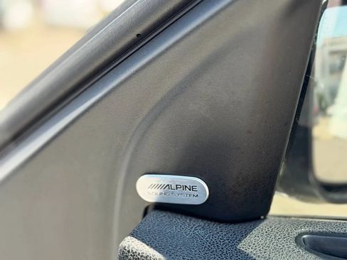 Used 2019 Chrysler 300 Limited RWD image 42