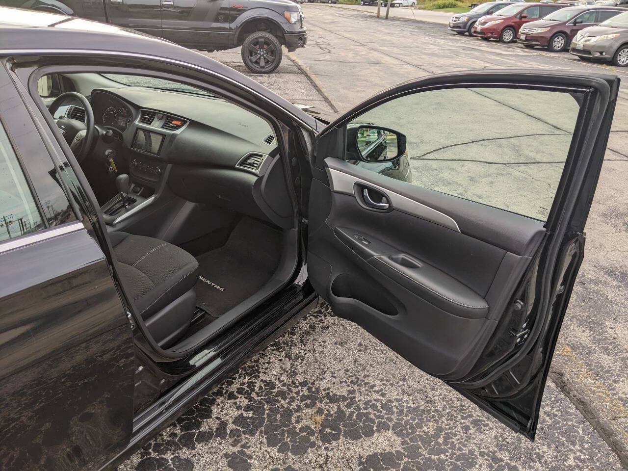 Used 2016 Nissan Sentra S FWD image 13
