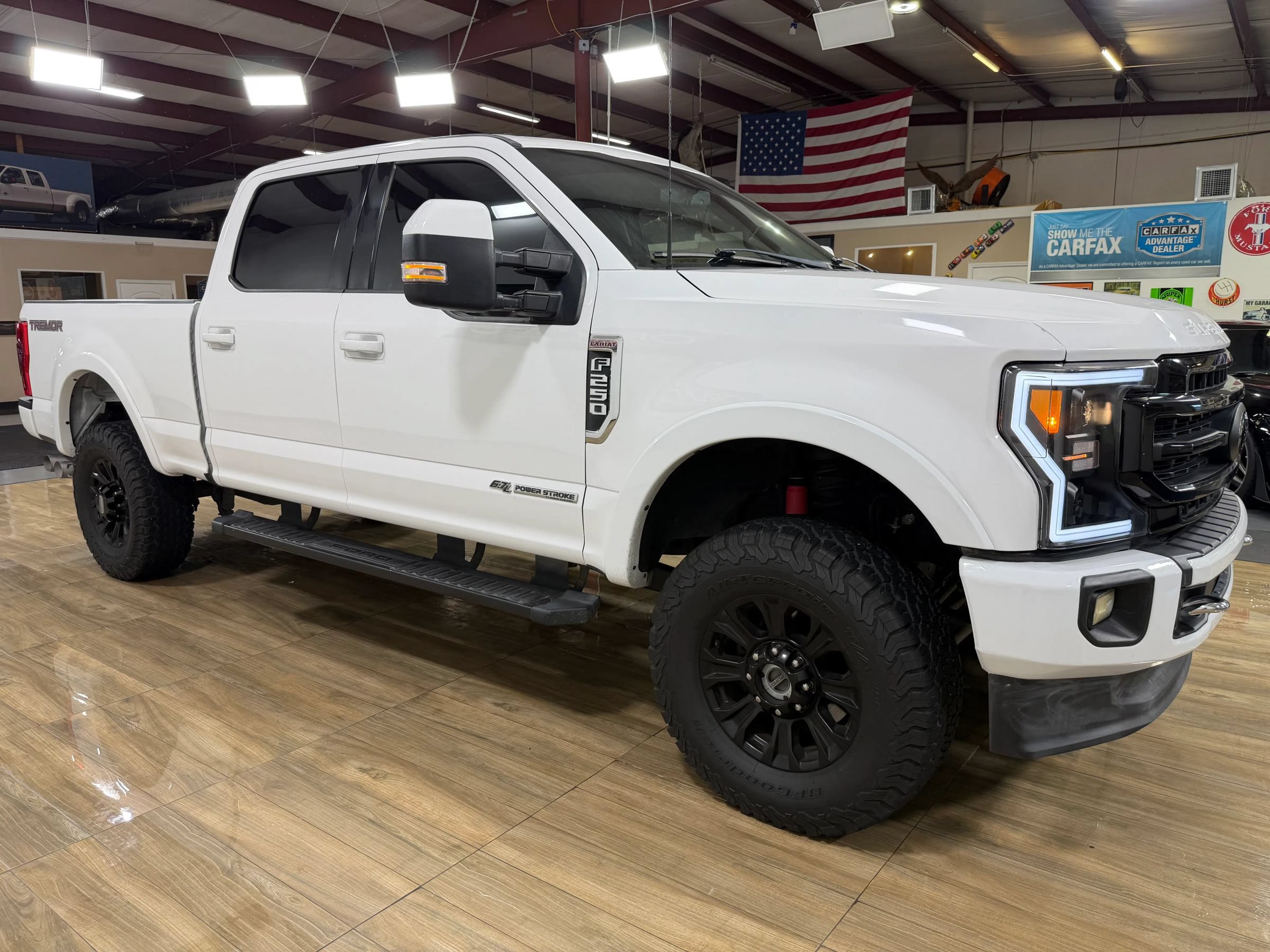 Used 2020 Ford F250 Lariat w/ Tremor Off-Road Package AWD/4WD image 2