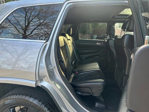 Used 2015 Jeep Grand Cherokee Altitude image 8