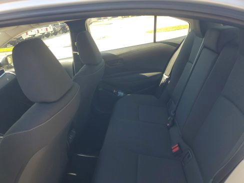 Used 2025 Toyota Corolla LE image 11