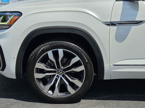 Used 2023 Volkswagen Atlas Cross Sport SEL Premium R-Line AWD/4WD image 16