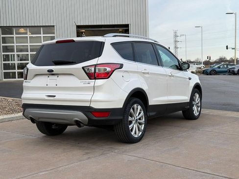 Used 2017 Ford Escape Titanium image 5