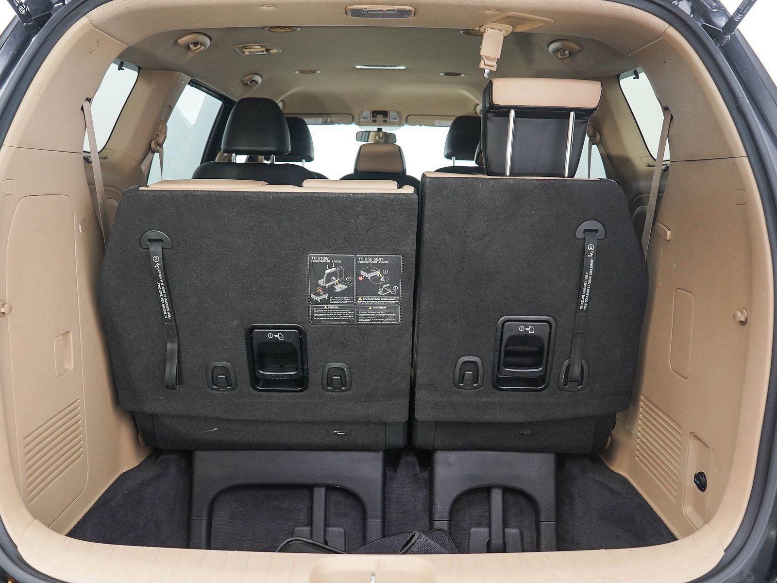 Used 2019 Kia Sedona EX FWD image 9