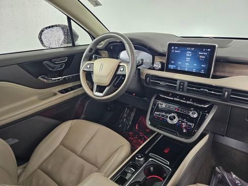 Used 2021 Lincoln Corsair Reserve w/ Equipment Group 201A image 10