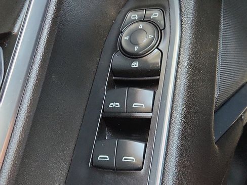 Used 2023 Chevrolet Silverado 1500 LT AWD/4WD image 16