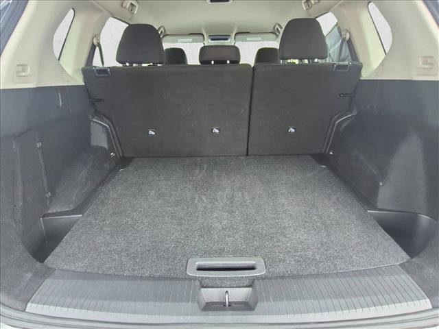 Used 2026 Nissan Rogue SV AWD/4WD image 6