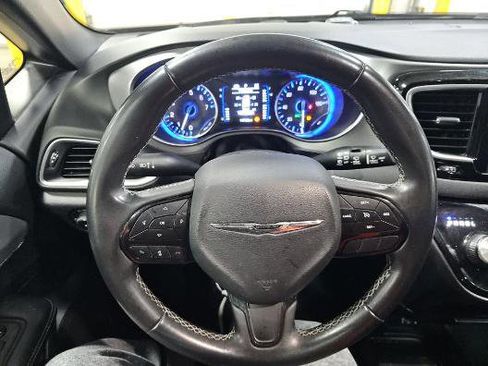 Used 2018 Chrysler Pacifica Touring Plus w/ S Appearance Package image 10