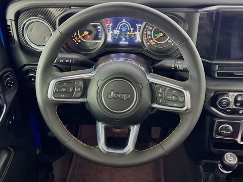 Used 2024 Jeep Wrangler Unlimited Sahara AWD/4WD image 31
