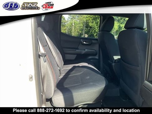 Used 2020 Toyota Tacoma TRD Sport w/ Technology Package image 13
