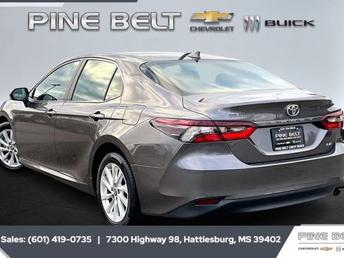 Used 2023 Toyota Camry LE image 2