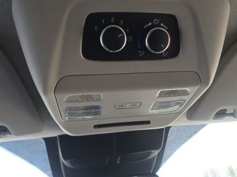 Used 2023 Ford Transit 350 XLT image 19