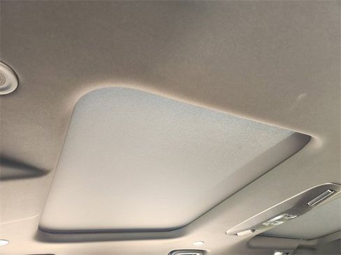 New 2026 Land Rover Discovery Limited Edition image 17