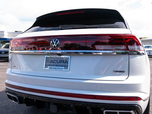 Used 2026 Volkswagen Atlas Cross Sport SEL Premium R-Line AWD/4WD image 17