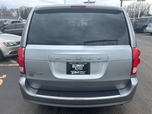 Used 2016 Dodge Grand Caravan SE w/ Quick Order Package 29E SE image 4