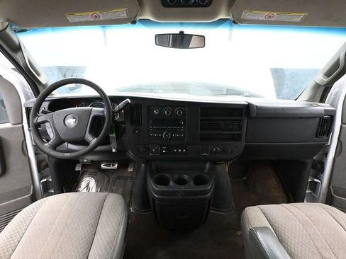 Used 2017 Chevrolet Express 3500 LT w/ LT Preferred Equipment Group RWD image 22