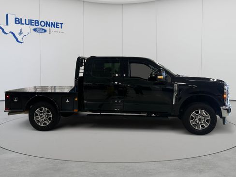 Used 2025 Ford F250 Lariat w/ FX4 Off-Road Package AWD/4WD image 4