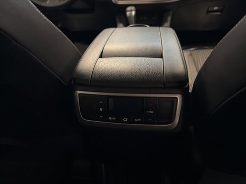 Used 2017 Toyota Highlander Plus image 39