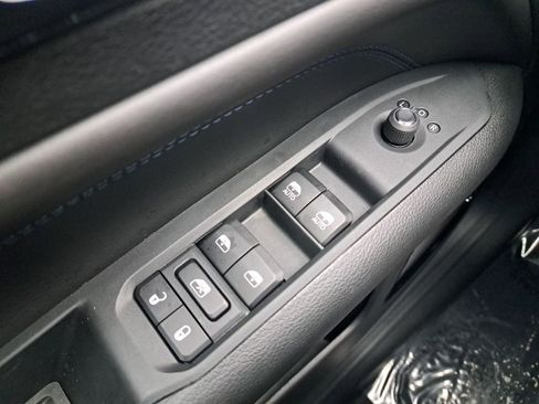 New 2026 Jeep Compass Latitude image 26