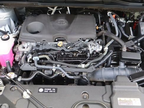 Used 2022 Toyota Sienna Limited image 43