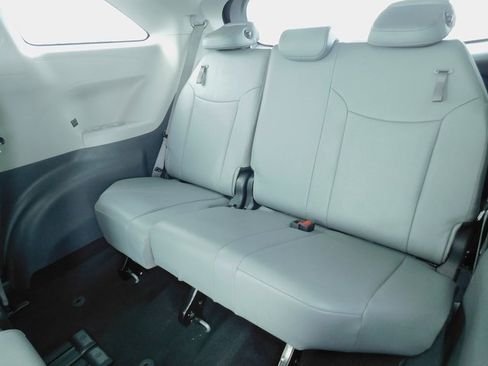 Used 2024 Toyota Sienna XLE image 24