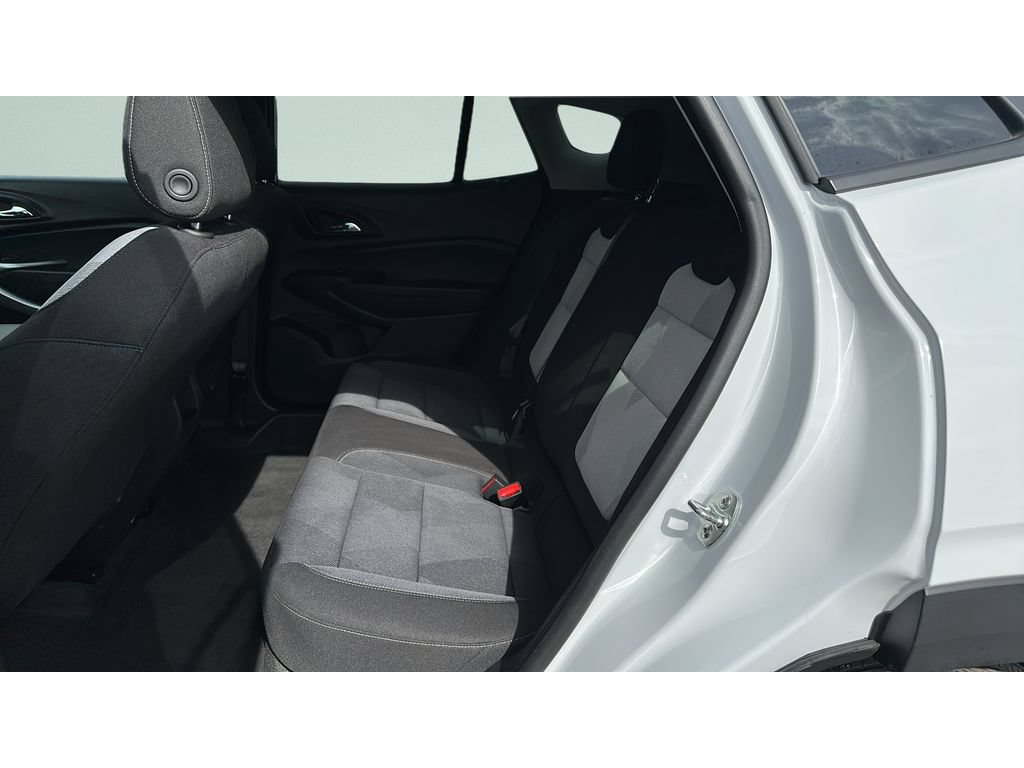 Used 2025 Chevrolet Trax LS FWD image 18