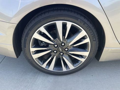 Used 2019 Lincoln MKZ Reserve FWD image 33