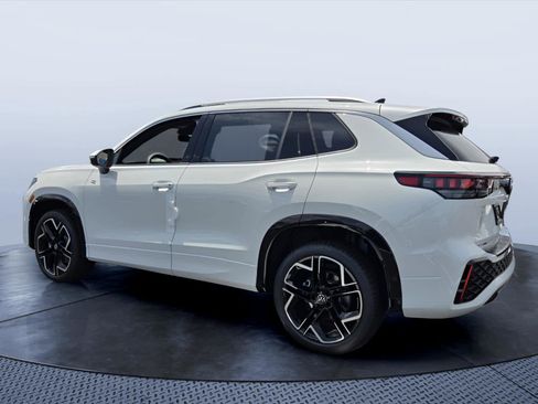 New 2026 Volkswagen Tiguan SEL R-Line AWD/4WD image 4