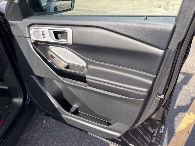 Certified 2023 Ford Explorer ST w/ Equipment Group 401A AWD/4WD image 6