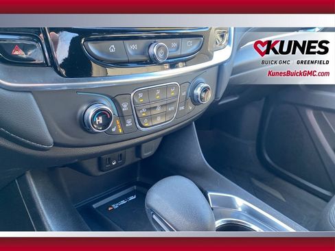 Used 2023 Chevrolet Traverse LT w/ LPO, Floor Liner Package image 27