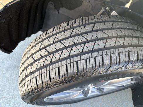 Certified 2023 Acura RDX FWD w/ Technology Package image 12