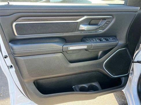 Used 2025 RAM 1500 Laramie image 25