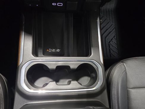 Used 2021 Chevrolet Silverado 1500 High Country w/ Technology Package image 21